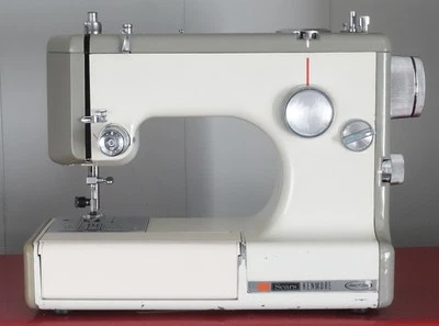 Máquina de Costura KENMORE 158.10400 1040 **RECÉM-REVISADA** - Imagem 1 de 4
