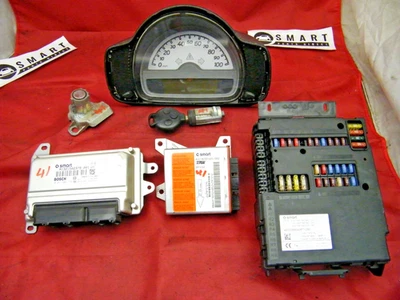 SMART CAR 451 FORTWO CUPÉ 2009-2012 - KIT ECU GASOLINA MHD 1.0 Y UNIDAD SAM y cerraduras Foto 1 de 4