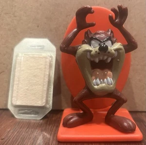 Vintage Tasmanian Devil Figure 1996 Looney Tunes Warner Brothers 3” backing - Picture 1 of 5