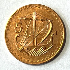 Moneda de 5 millas Chipre 1979 antigua galera mercante velero barco paloma pájaro - Imagen 1 de 2