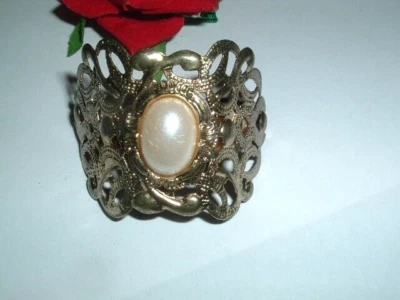 复古新艺术风格白色珍珠马尾辫支架 — 第 1/3 张图片