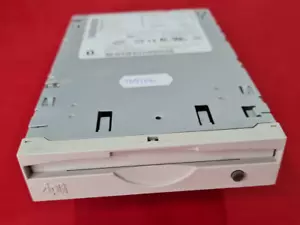 Iomega 250MB IDE Zip Internal Drive Z250ATAPI. Tested and Working - Picture 1 of 3