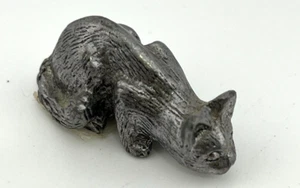 Mini Zinn Katze Figur, auf der Jagd, hockende Jagdmaus 1,5 cm lang - Bild 1 von 6