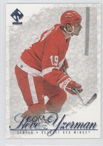 2001-02 Pacific Private Stock Retail Steve Yzerman #38 HOF