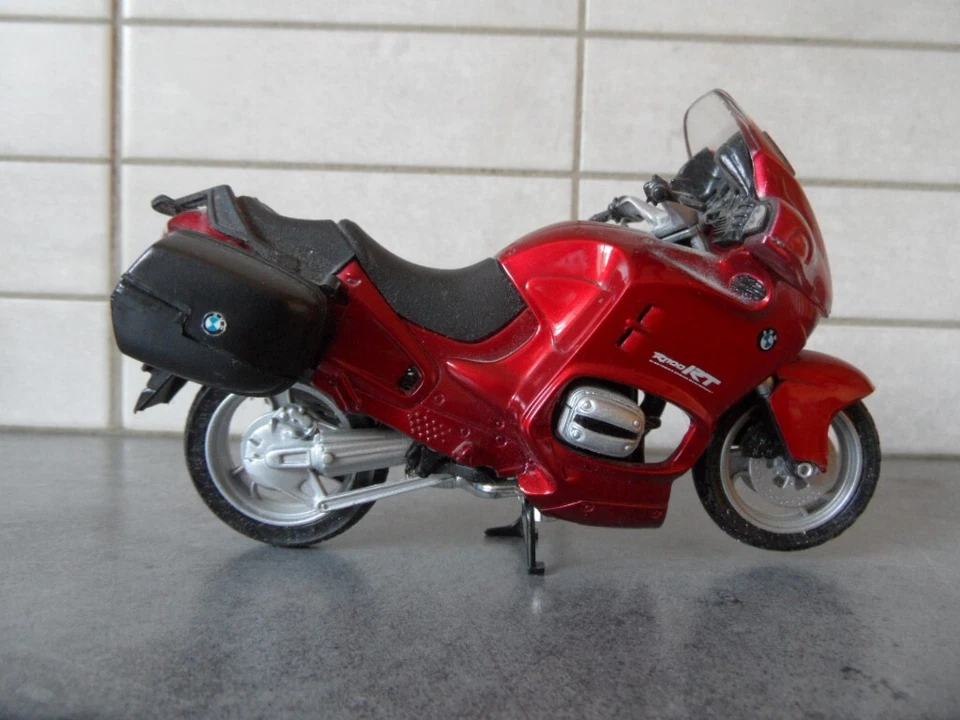 MOTO BMW R 1100 RT 1:18 - Photo 1/4