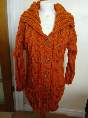 BRAND NEW HAND KNITTED LADIES  SUPER CHUNKY  CARDIGAN  DIFF COLOURS & DIFF SIZES - Image 1 of 4