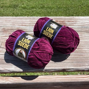 Lion Brand Suede Yarn #146 Fuchsia Lot of 2 Skeins Bulky 5 Brushed Chenille - Picture 1 of 5