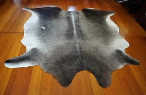 SHADES OF GREY - A Superfine Coat - A Stunning Premium Cowhide Rug - Picture 1 of 10