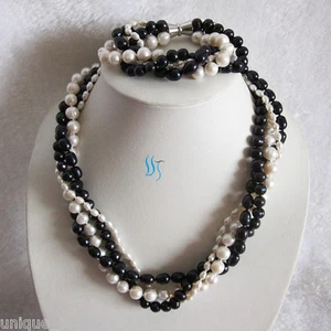 21 Zoll/8 Zoll 4-10 mm 4 Reihen weiß schwarz Süßwasser Perle Halskette Perle Armband Set - Bild 1 von 5