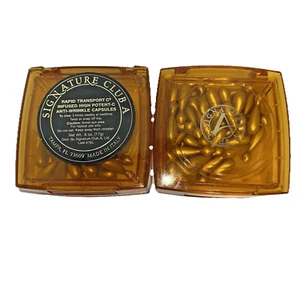 2 Signature Club A Rapid Transport Infused High Potent-C Anti-Falten Kapseln - Bild 1 von 3