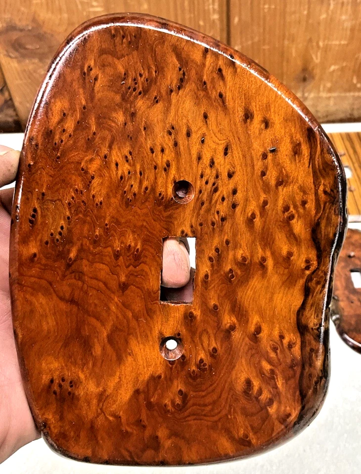 ¡Obra de arte! Cubierta de placa de interruptor de palanca eléctrica de madera de burl de borde vivo vintage Y Foto 1 de 4