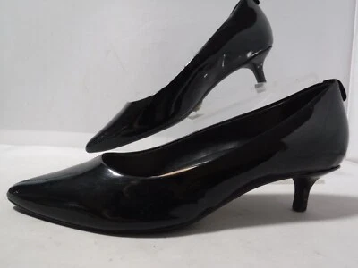 Zapatos de salón PFR para mujer TARYN ROSE Naomi charol negro punta de gatito Foto 1 de 4