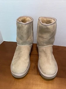 UGG Größe 9 W Kurzstiefel Wildleder + Lammfell klassisch kurz beige mundgeblasene Sohle E460 - Bild 1 von 12