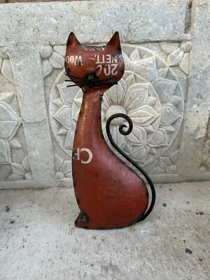 Antigua figura decorativa de jardín de animales de gato pintada de metal vintage Foto 1 de 4