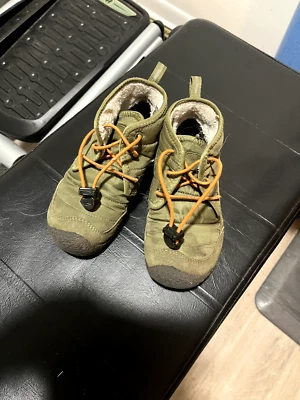 Botas Medianas KEEN Chukka Niño Howser II Impermeables Cómodas Duraderas Talla 11 Foto 1 de 4