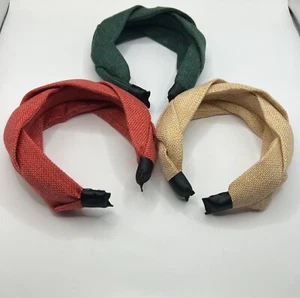 3 diademas tejidas para mujer con acento de imitación de cuero rojo claro, beige, verde - Imagen 1 de 3