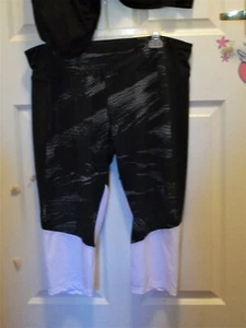 2 Stück Athletic Works 2XX 20 Trainingsshorts und 3XXX 22 schwarz Top - Bild 1 von 5