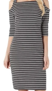 Gabby Skye Women's Size 4 Dress 3/4 Cold Shoulder Sleeve Black & White Striped - Picture 1 of 9