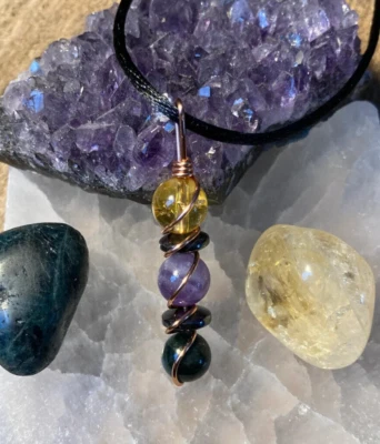 Collar de pérdida de peso colgante envuelto en alambre apatita citrino amatista hematita Foto 1 de 4