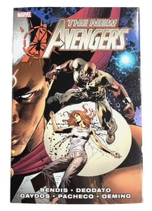 The New Avengers #5 by Brian Michael Bendis Marvel Comics 2013 First Printing - Picture 1 of 11
