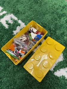 Lote Lego venta inmobiliaria encontrar estuche contenedor de ladrillo amarillo - Imagen 1 de 8