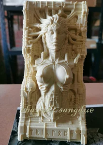 Estatua de Resina Sin Pintar Reina del Alienígena TRICLOPS H.R. Giger en Stock - Imagen 1 de 5