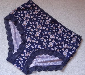 Seidig marineblau Blumen Stretch butterweiches Gefühl Slips Slip Höschen M 12-14 (US 7-8) - Bild 1 von 6