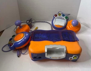 Vtech V.smile TV Learning System Console w 2 Controllers 4 Games Shrek - Picture 1 of 4
