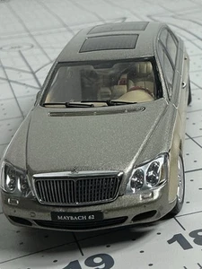 AutoArt Mercedes Benz Maybach 62 Gold Tan-Scale 1:43 No Box No Hood Ornament - Picture 1 of 12