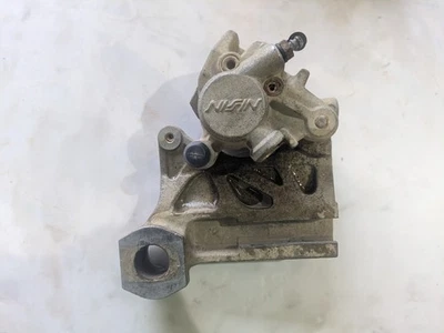 Kawasaki KLX250R KLX 250 1996 94-96 pinza de freno trasera soporte cilindro  Foto 1 de 3