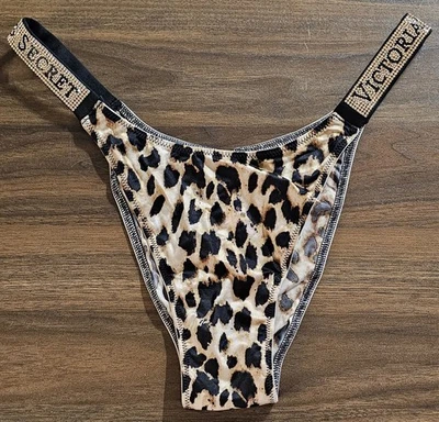 Talla M Muy Sexy Correa Brillante Estampado Animal Victoria's Secret Brasileño Pierna Alta Foto 1 de 3