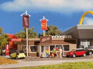 Vollmer 43636 McDonalds McCafe with Interior and Accessories Kit HO Scale - Picture 1 of 2