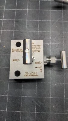 New Swagelok SS-V2BF8 Stainless Steel 2-Valve Manifold 1/2 Female NPT - Image 1 of 3