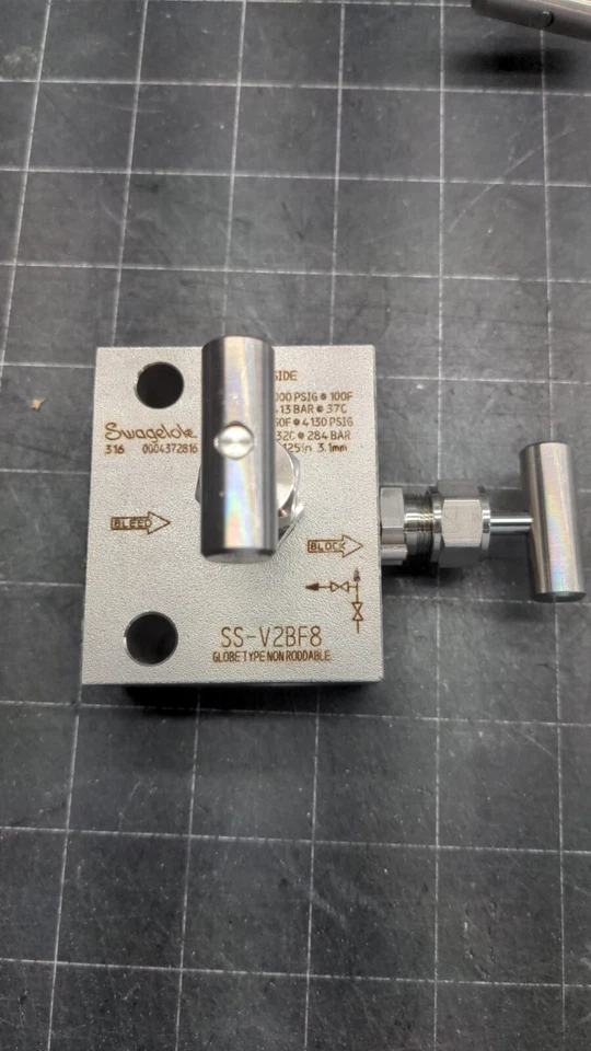 Swagelok Ss-v2bf8 2 Valve Instrument Manifold 6000 PSI 316ss Block &bleed 607nw