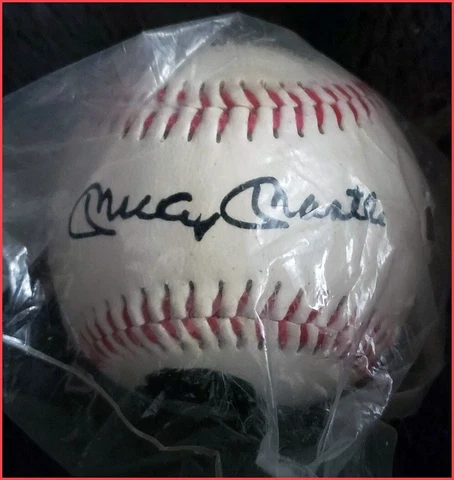 Novelty Souvenir 1994 Mickey Mantle Signed Baseball New In Package Cover
