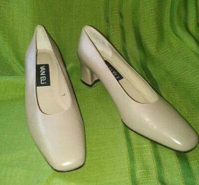 Vaneli Melissa女式灰褐色皮鞋,7.5 中号 — 第 1/4 张图片