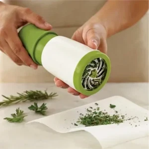 Herb Grinder Spice Vegetable Mill Shredder Chopper Parsley/Cilantro Kitchen Tool - Picture 1 of 7