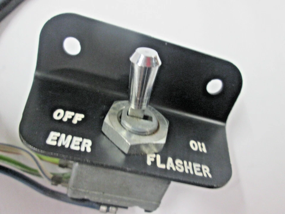 NOS Early 66 Ford Mustang Falcon Fairlane Comet Mercury Emergency Warning Switch Foto 1 de 4