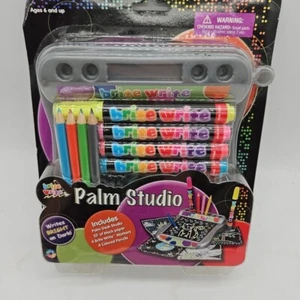Escritorio doodle Brite Write Palm Studio 2001 vintage - nuevo stock antiguo brillante sobre la oscuridad - Imagen 1 de 8