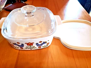 Corning Ware Country Festival 1.5 Qt Covered Casserole Dish With 2 Lids Clean - Picture 1 of 5
