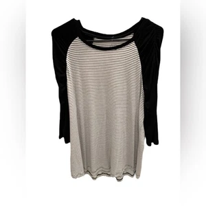 Maurices 24/7 Top White Striped Black Puff 3/4 Sleeves Size XL New with Tags - Picture 1 of 3