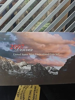 2007 Denver United States Mint Uncirculated Coin Set - Image 1 of 2