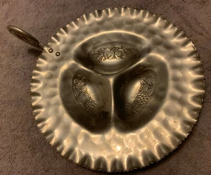 Vintage Cromwell Hand Wrought Aluminum Divided Tray,Fruit & Leaves,Coiled Handle - Picture 1 of 5