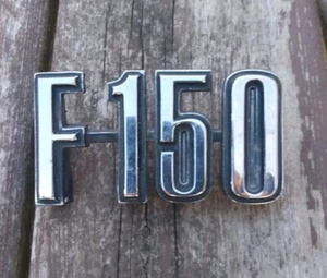 (1) ONE 73-76 FORD F150 STEMMA DISTINTIVO PARAFANGO USATO OEM CROMATO DRIVER 74 75 - Foto 1 di 6