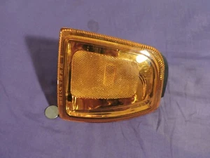 TYC 18-5663-00-1N turn signal parking marker corner light Ford Ranger passenger - Picture 1 of 6