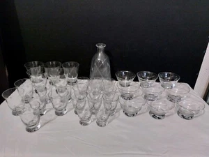 Serviceteil aus graviertem Glas - 20.Jh. - Bild 1 von 7