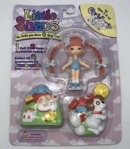 Neu in Verpackung seltene VINTAGE KLEINE SCHNAPPSCHEINE Silverlit Spielzeug SNAP ON DOLL Outfit Szene rote Haare - Bild 1 von 3