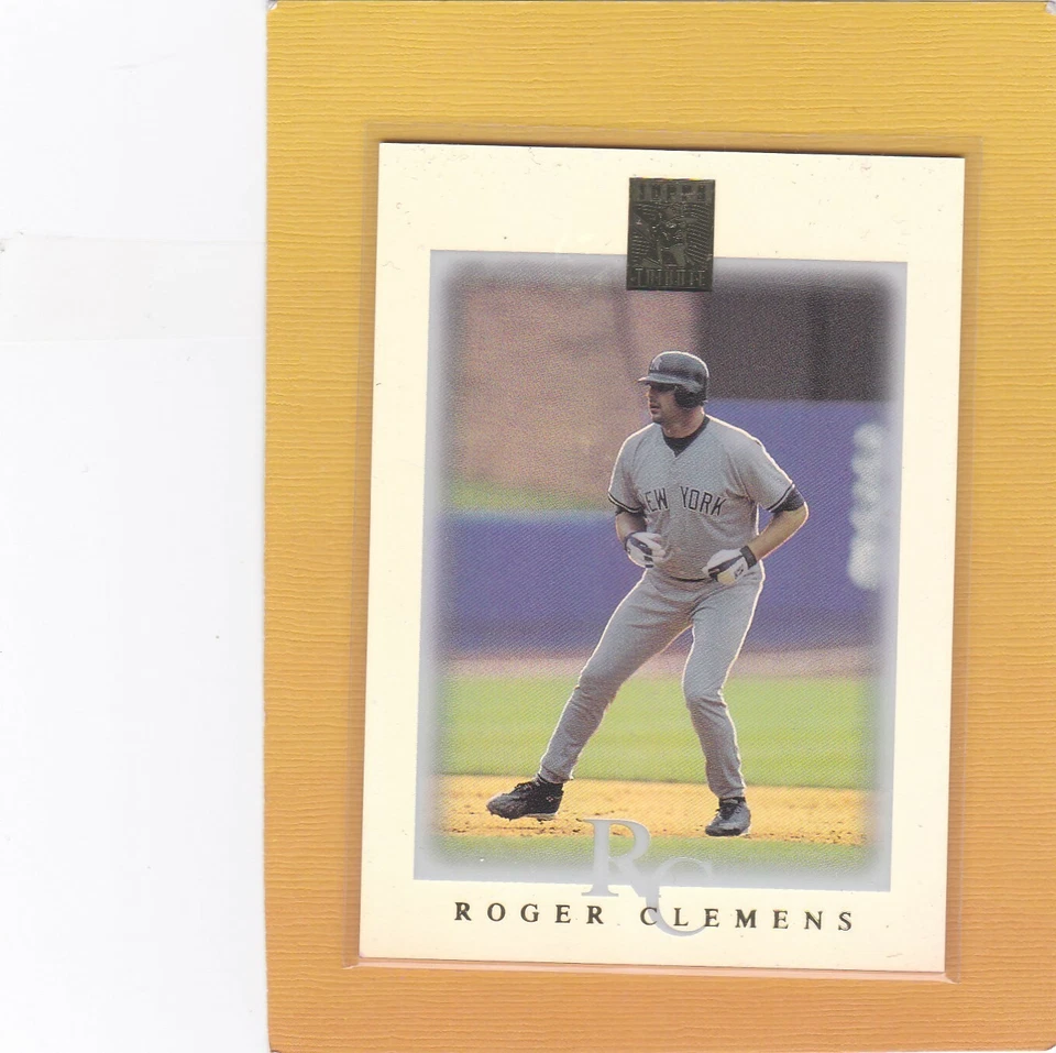 2003 TOPPS TRIBUTE BASEBALL ROGER CLEMENS #27 YANKEES NMMT *65107 - Image 1 of 1
