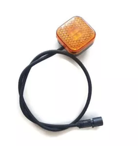 1x Oryginalna lampa obrysowa boczna MAN TGS TGX TGA F TGL TGM 24V NOWA - Zdjęcie 1 z 3