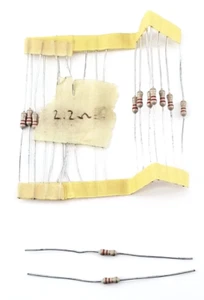 Multicomp, MCF 1W 2R2, 2.2 OHM Carbon Film Resistor, 1W, 500V, ± 5% - Picture 1 of 3